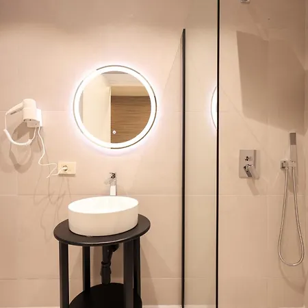 Giselle Escape Tiran