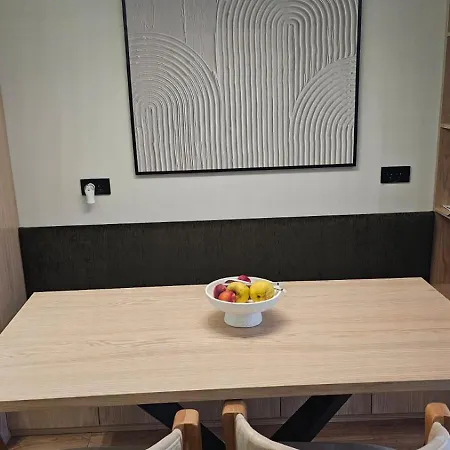 Apartment Giselle Escape Tirana